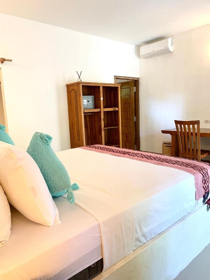 The Barefoot Blondie Village Gili Air