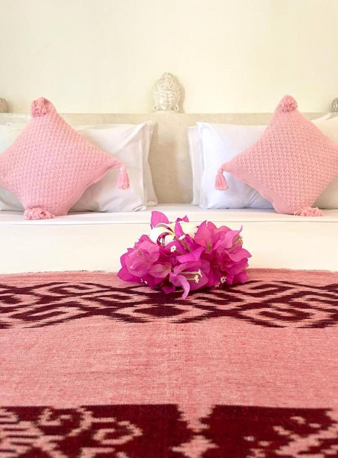 The Barefoot Blondie Village Hotel 3*