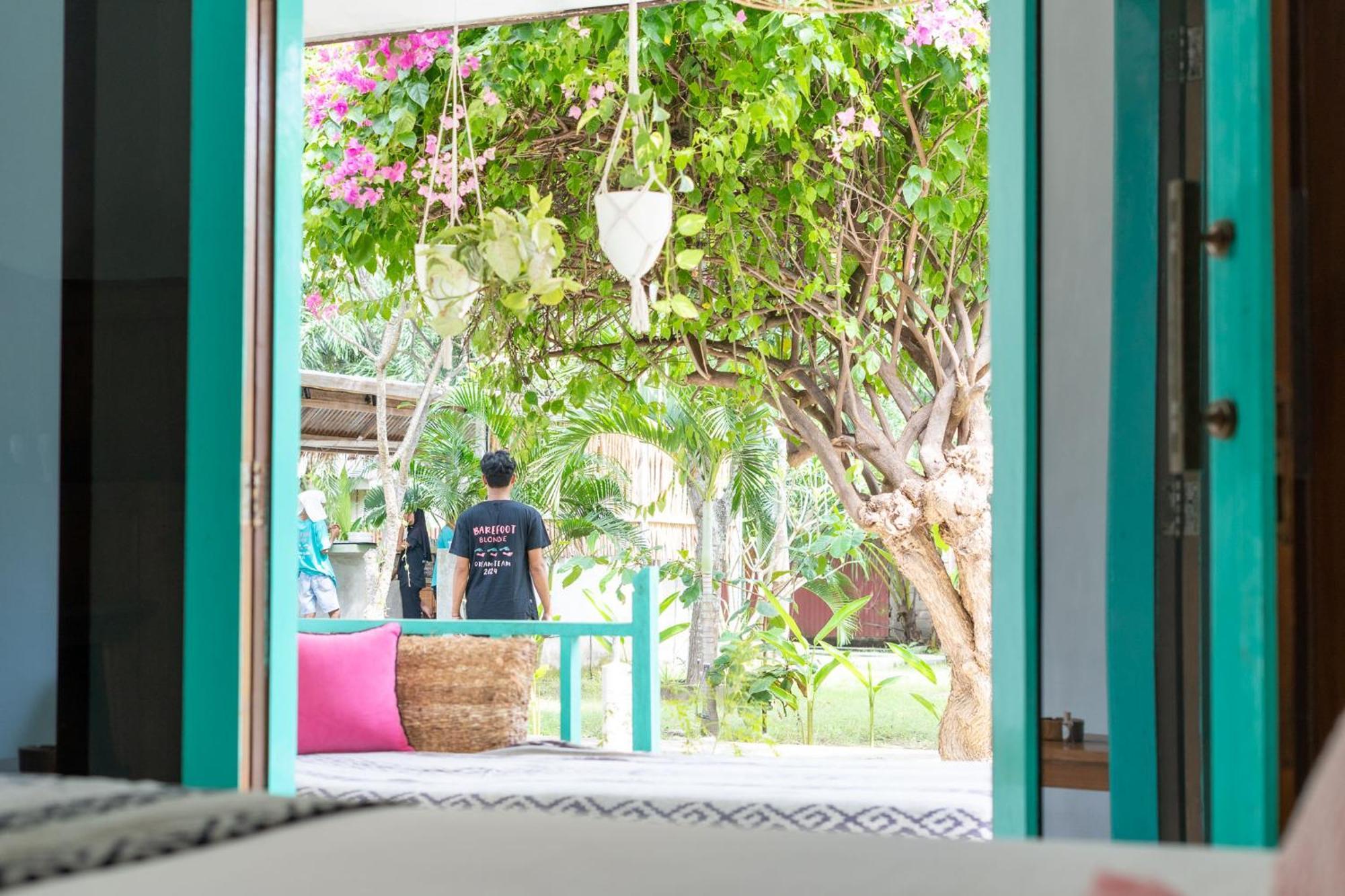 The Barefoot Blondie Village Gili Air